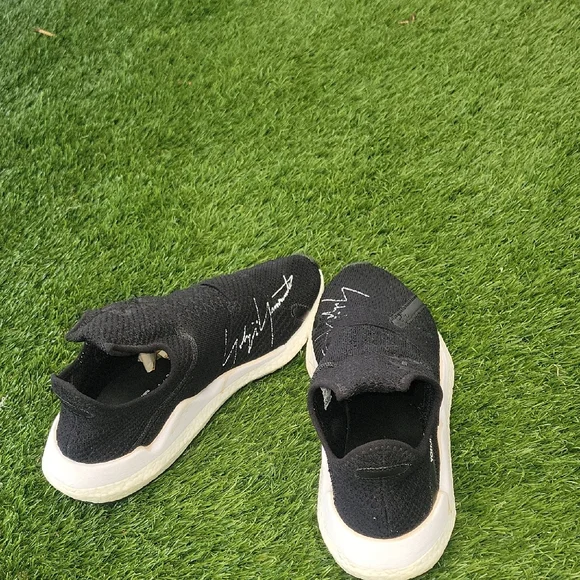 Men's Black Slip-On Sneakers - Picture 4 of 6